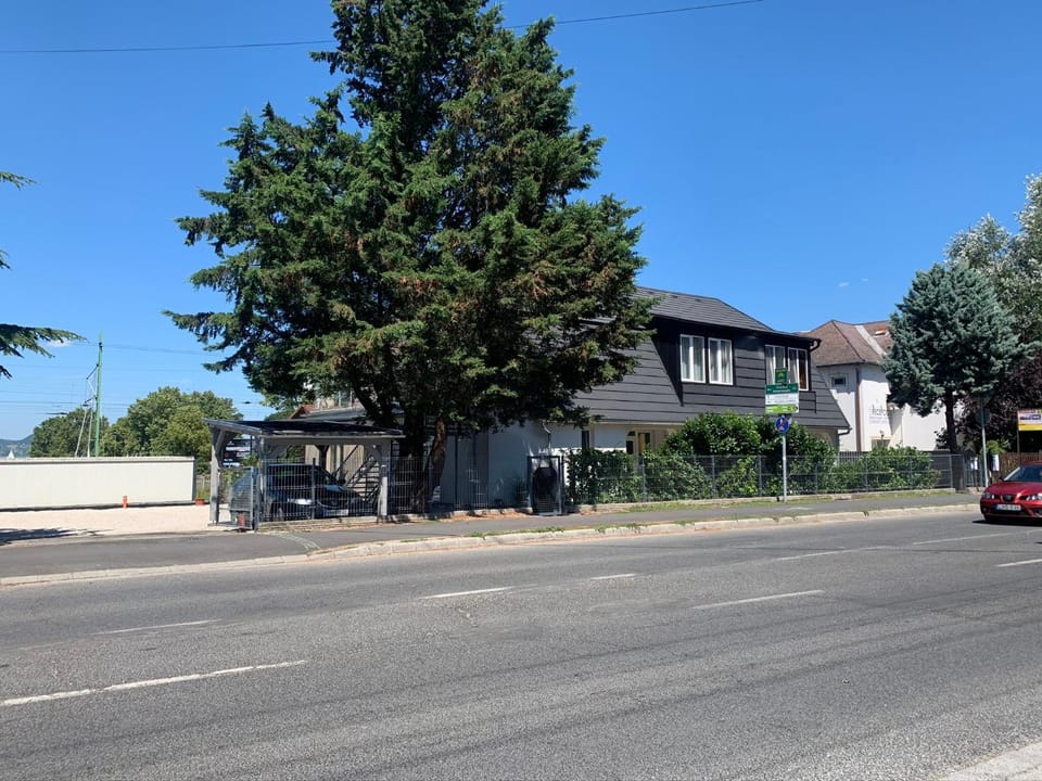 Property building, Street view
