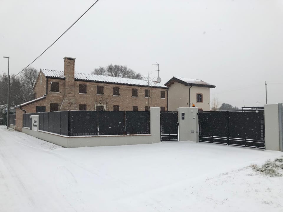 Property building, Winter, Street view