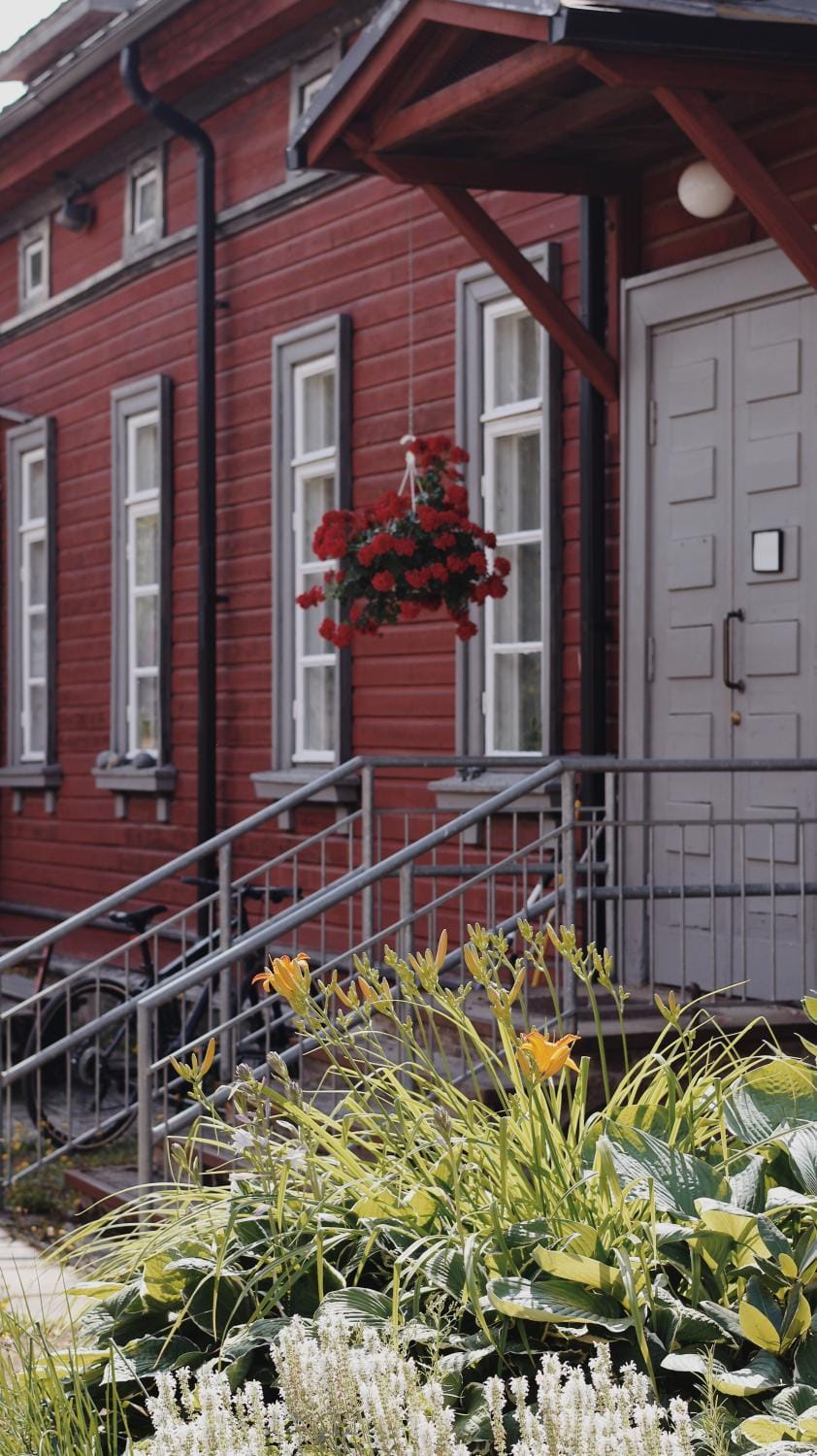 Property building, Day, Garden, Garden view