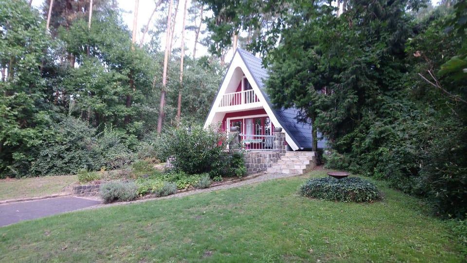 Facade/entrance, Garden