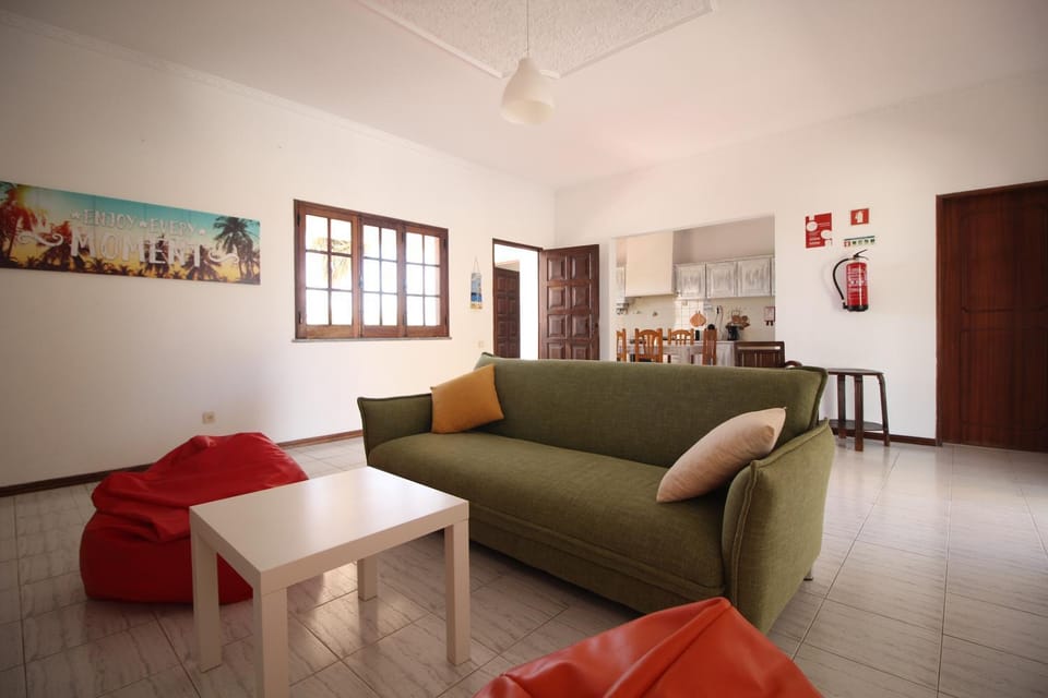 Communal lounge/ TV room, Lobby or reception