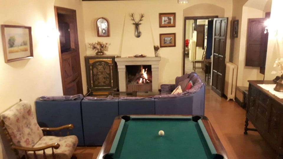 Billiard, Game Room, Living room