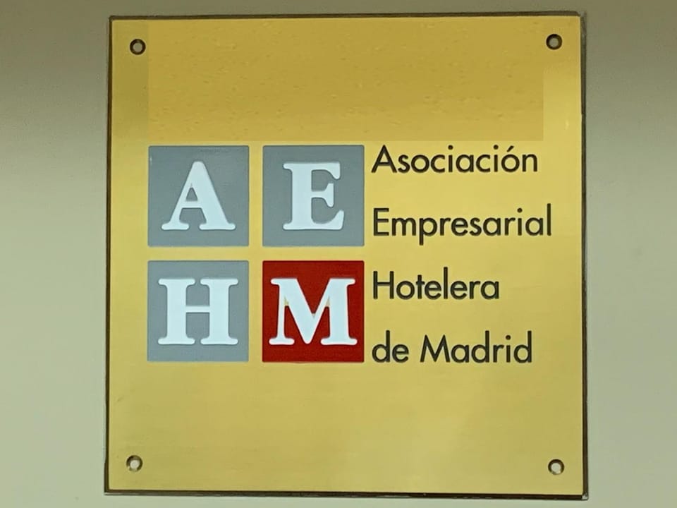 Property building, Other, Other, Logo/Certificate/Sign, Logo/Certificate/Sign, Text overlay, Certificate/Award, Certificate/Award
