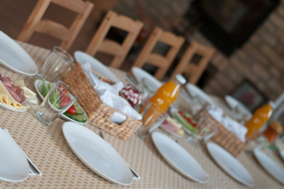 Food and drinks, Continental breakfast