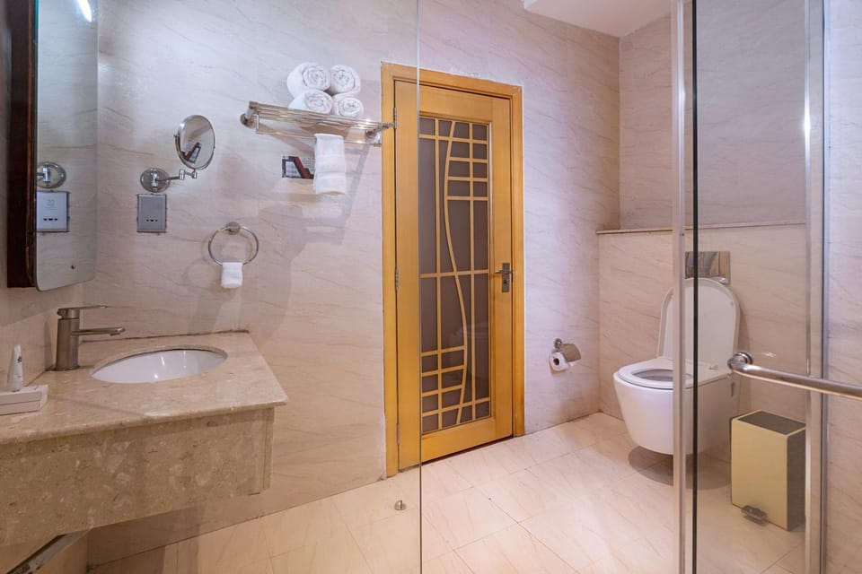 Shower, Toilet, Bathroom