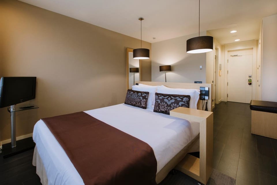 Bed, Photo of the whole room, Photo of the whole room