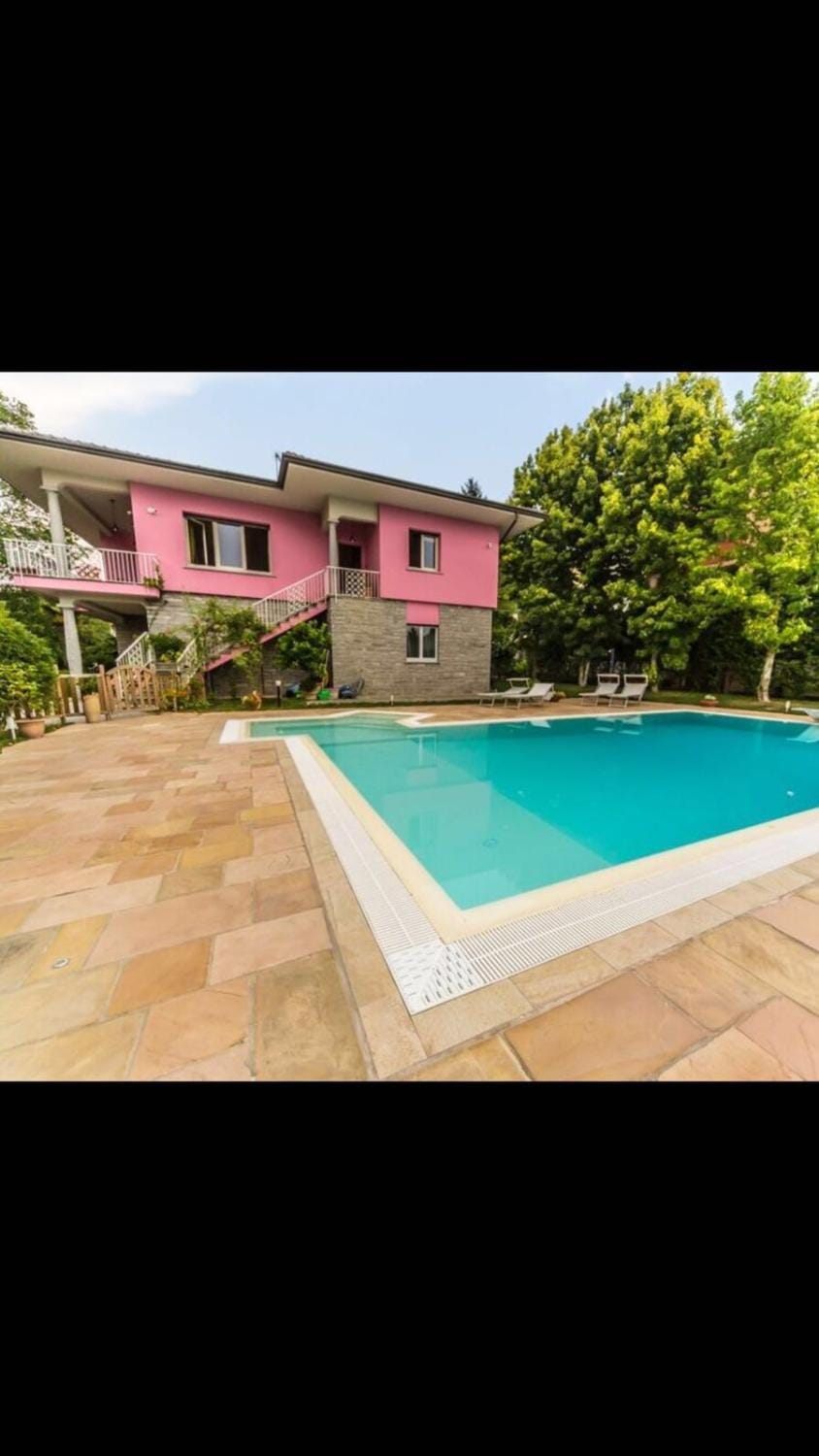 Property building, Day, Swimming pool, Swimming pool