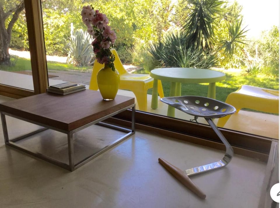 Spring, View (from property/room), Living room, On site, Garden view