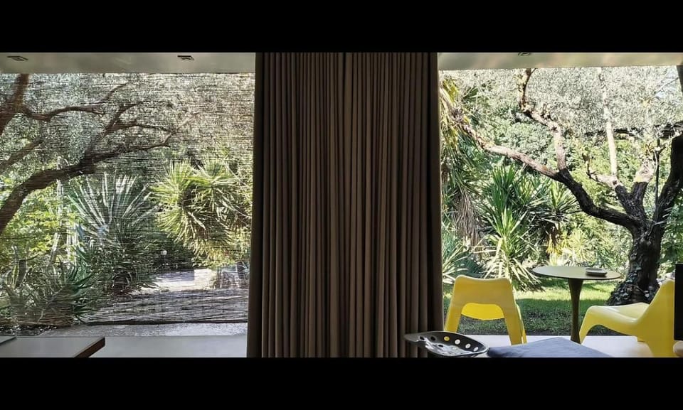 Patio, Day, Natural landscape, Garden, View (from property/room), Living room, Seating area, Dining area, Garden view
