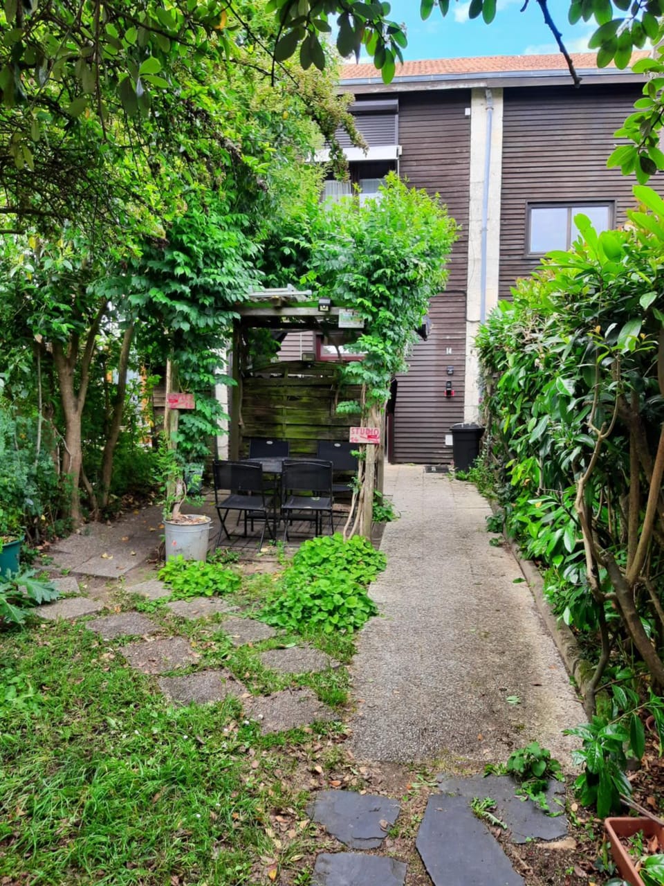 Property building, Garden