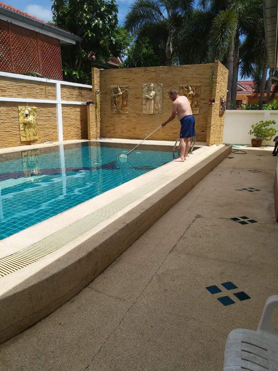 Swimming pool, Swimming pool