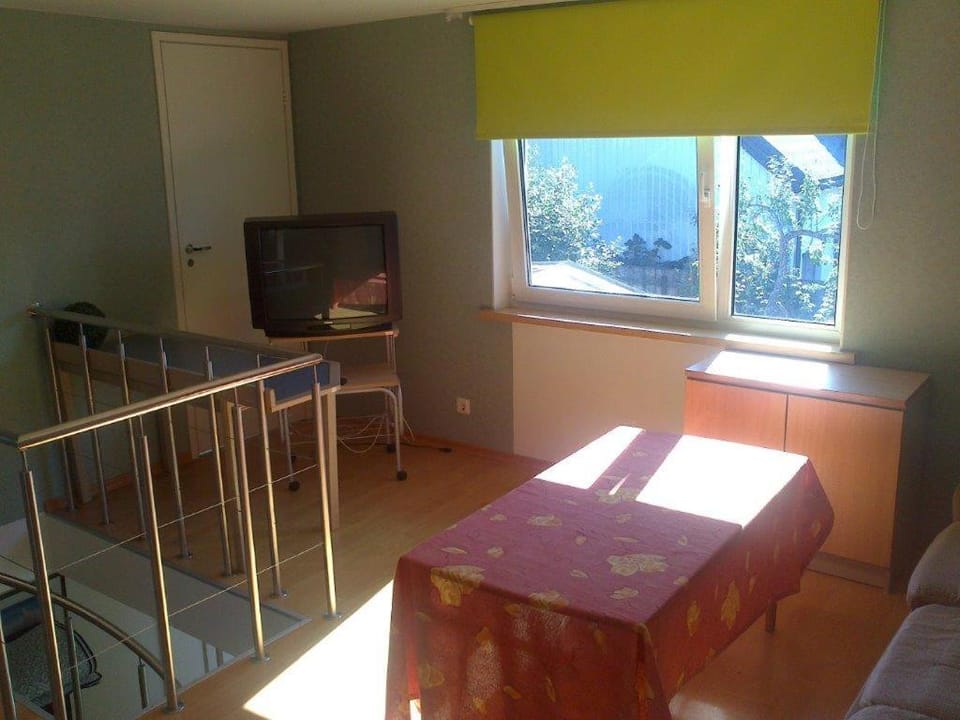 TV and multimedia, Seating area
