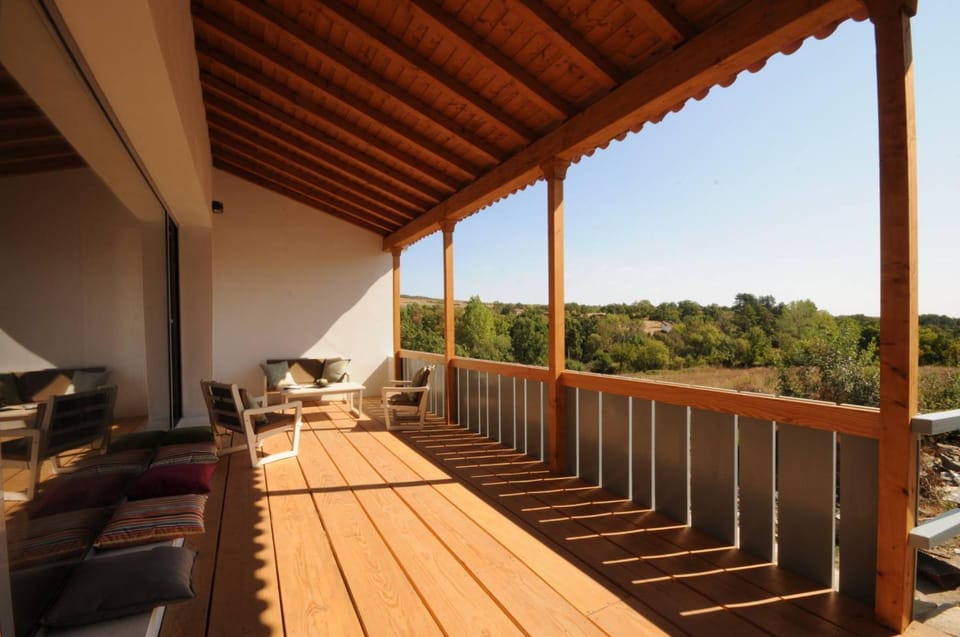 Balcony/Terrace, Mountain view