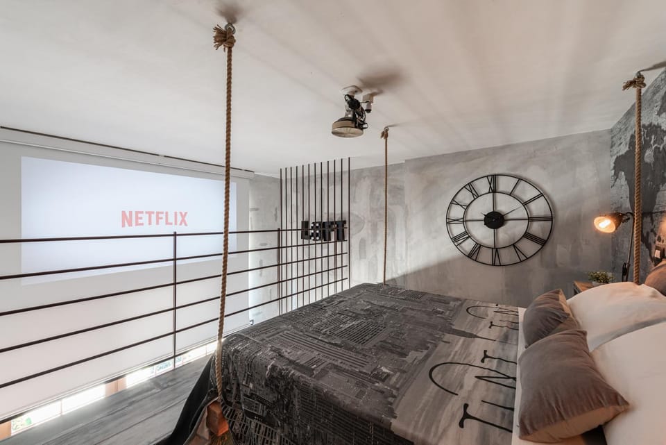 TV and multimedia, Decorative detail, Bedroom