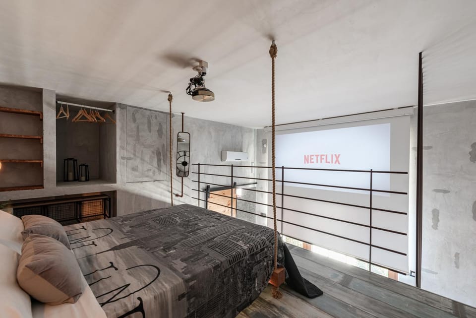 TV and multimedia, Decorative detail, Bedroom