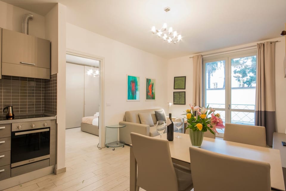 TV and multimedia, Coffee/tea facilities, Living room, Seating area, Dining area