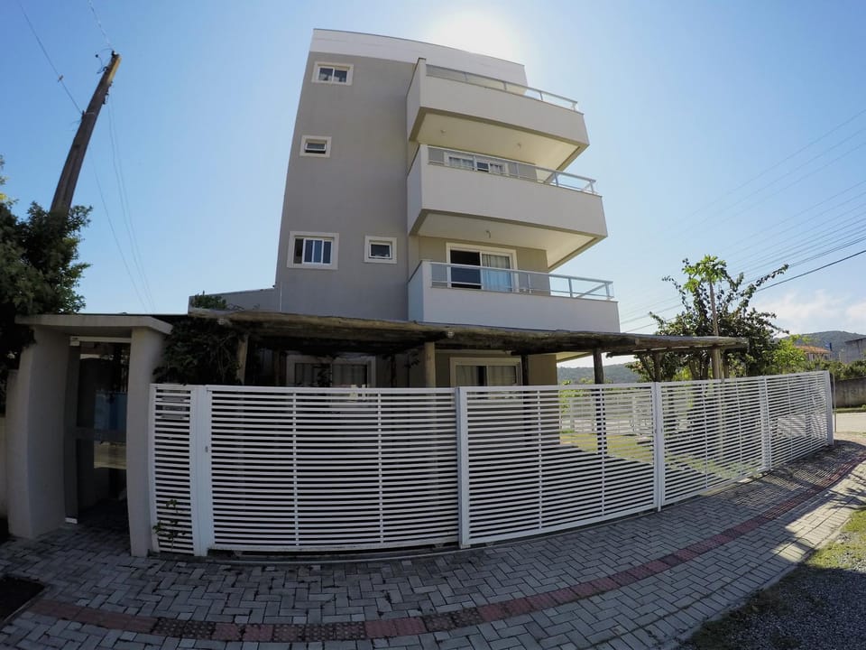 Costa do Sol Residencial Apartment in Bombinhas