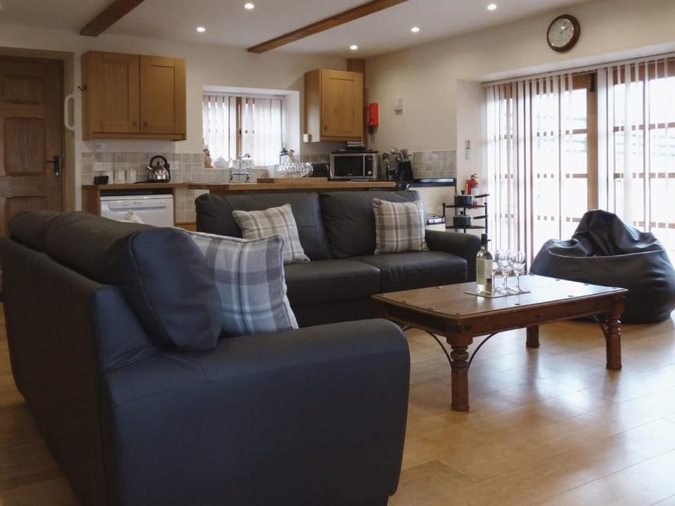 Hiscox Cottage House in East Devon District