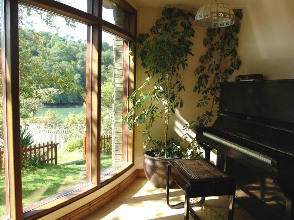 Galanda Treetops House in Newton Ferrers