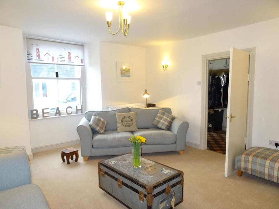 Nirvana House in Kingsand