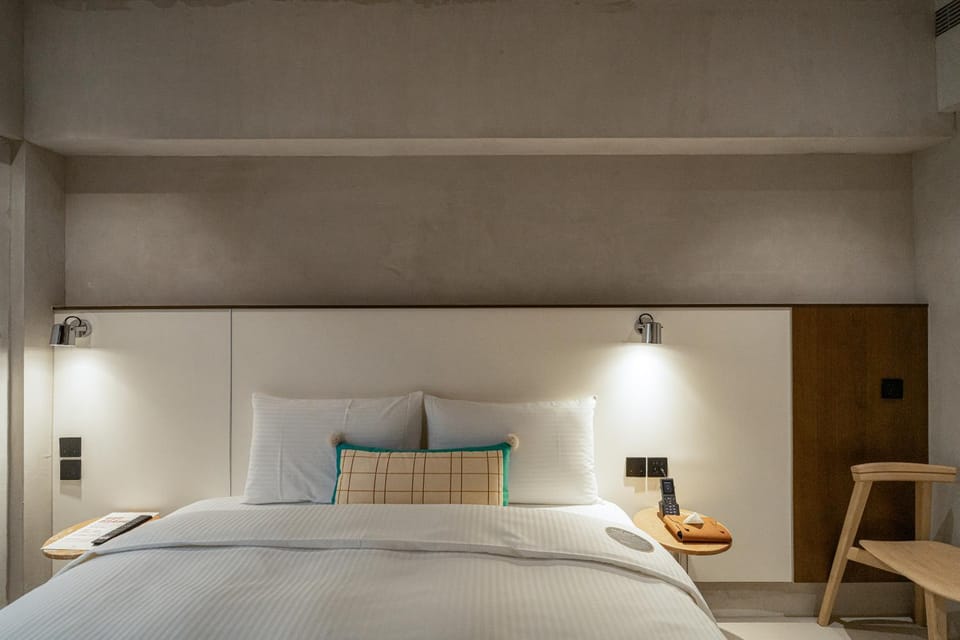 Bed, Photo of the whole room
