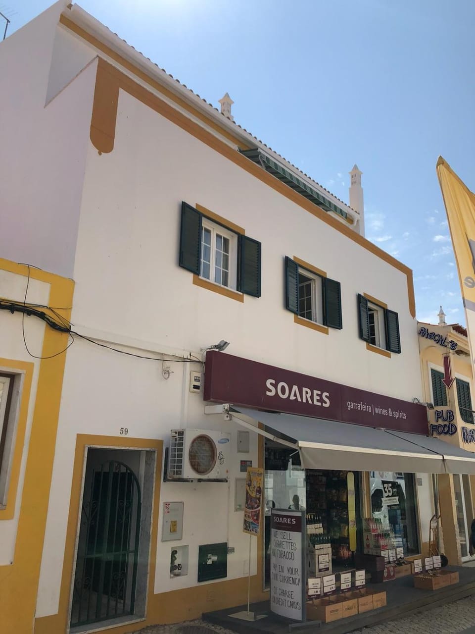 Facade/entrance