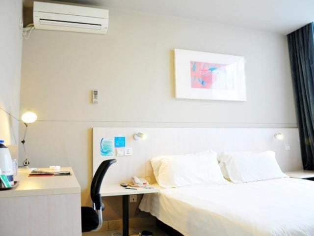 Jinjiang Inn Wujiang Zhongshan North Road Hotel in Suzhou