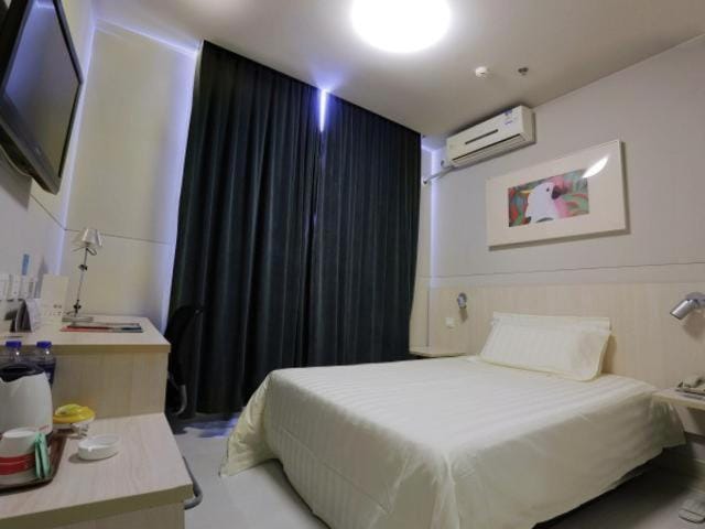 Jinjiang Inn Langfang Pedestrian Street Hotel in Tianjin