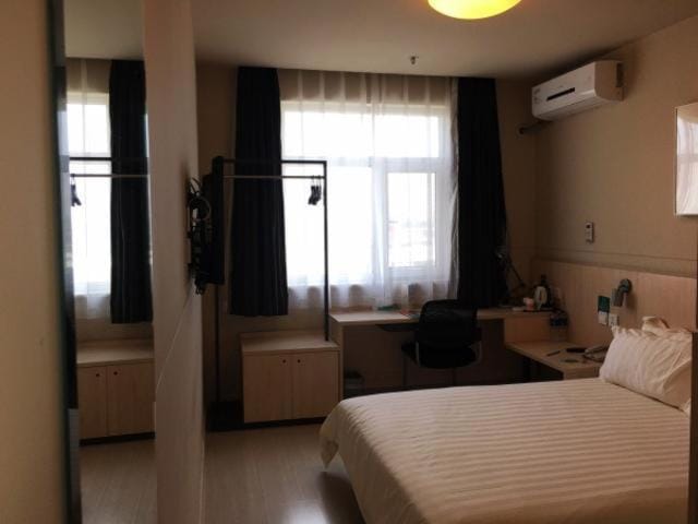 Jinjiang Inn Langfang High-speed Railwy Station Yinhe South Road Hotel in China
