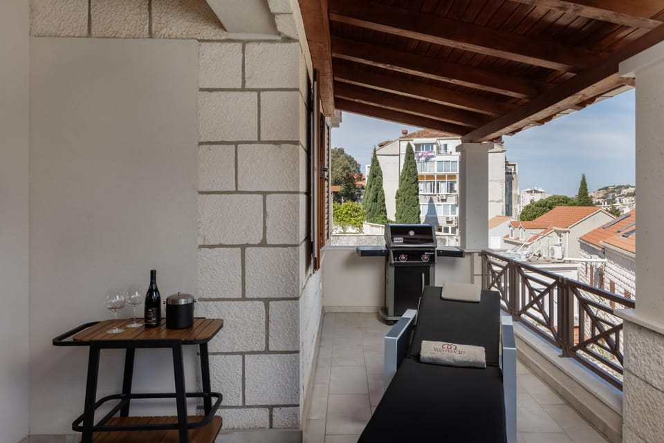 BBQ facilities, Balcony/Terrace