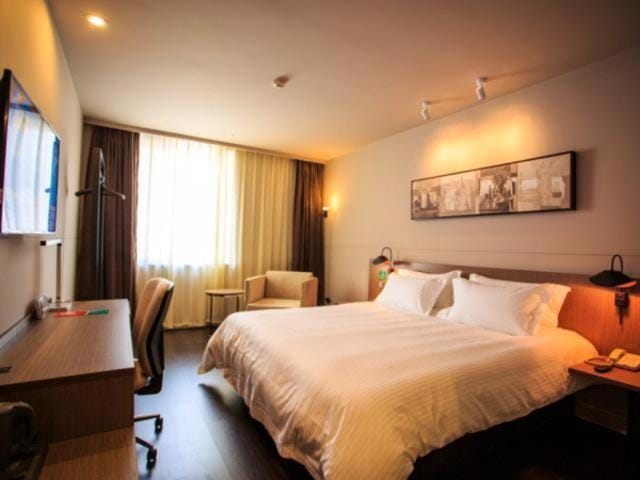 Jinjiang Inn Select Wuhan Optics Valley Avenue Lingjie Road Institute of Communications Hotel in Wuhan