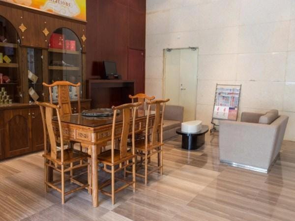 Lounge or bar, Dining area