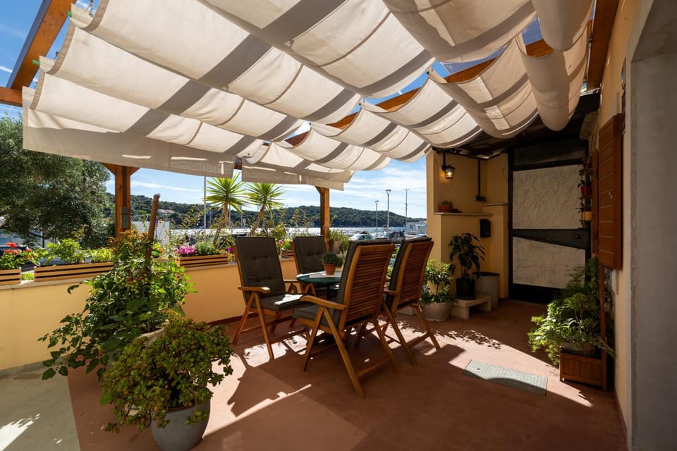 Balcony/Terrace, Balcony/Terrace