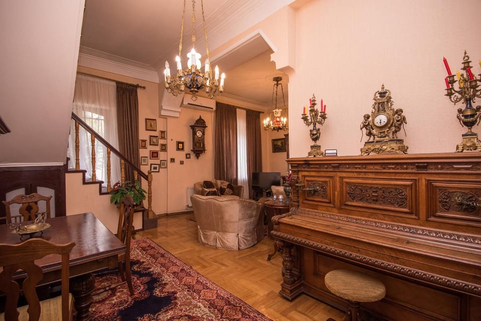 Living room, Lobby or reception, Dining area