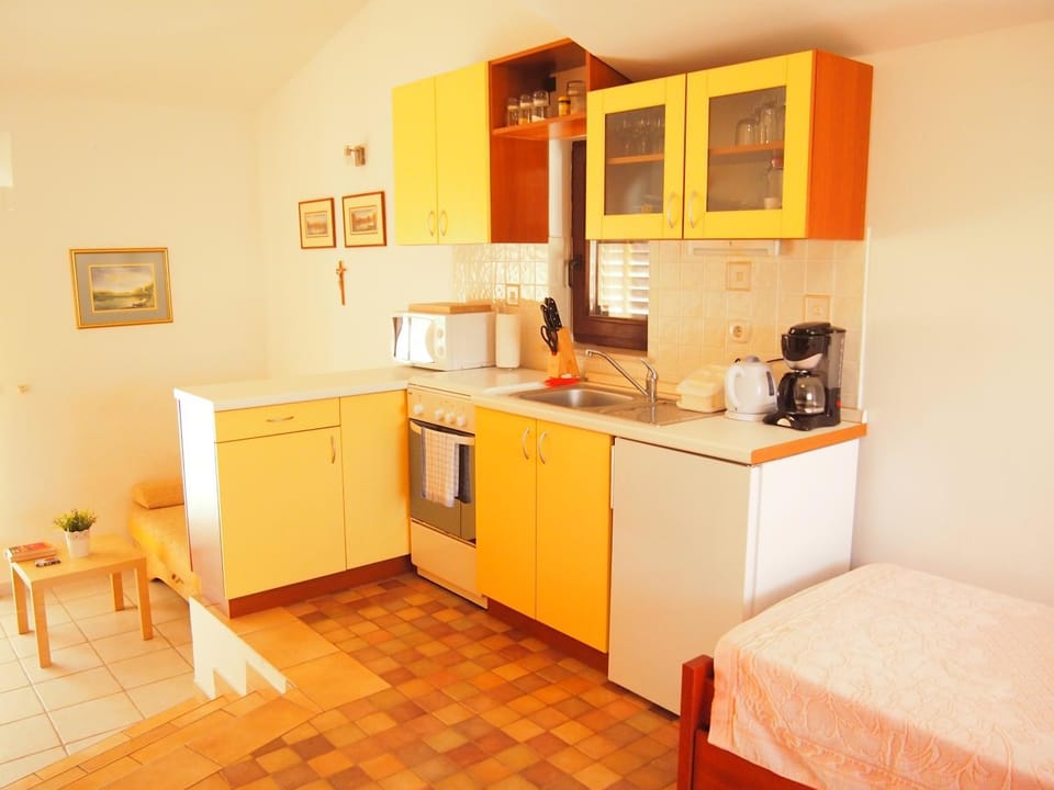 Coffee/tea facilities, Kitchen or kitchenette