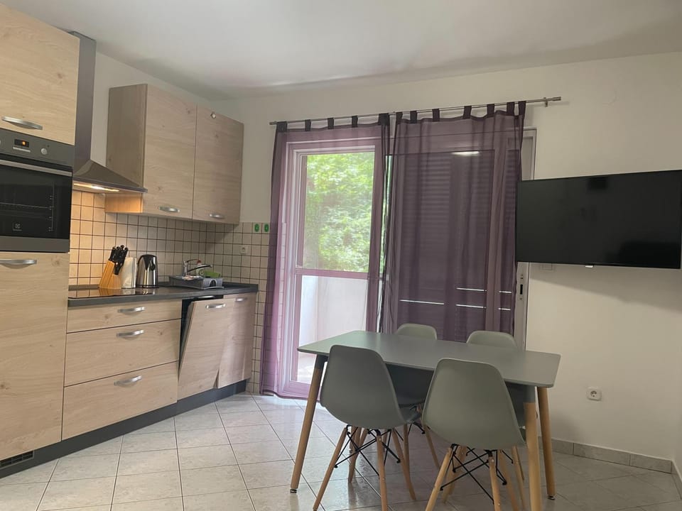 Living room, Dining area, kitchen