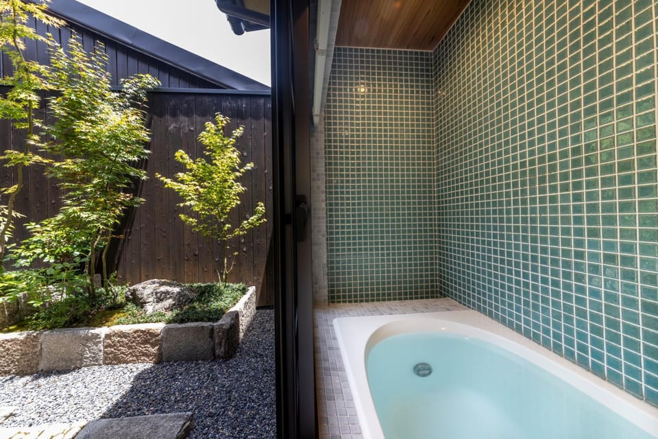 Bathroom, Bath