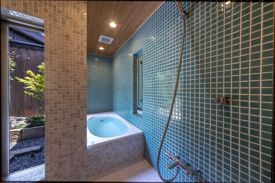 Bathroom, Bath
