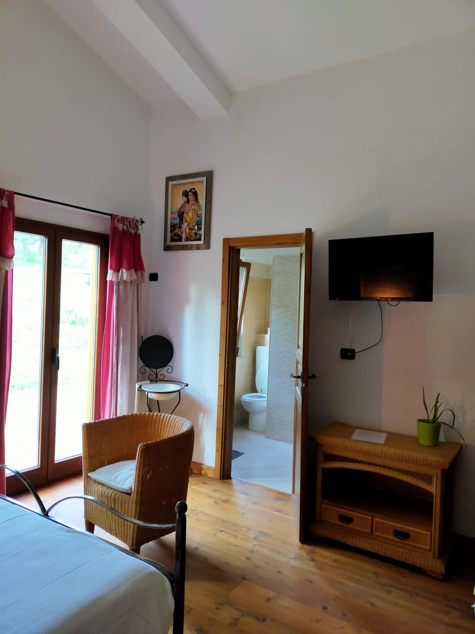 Bathroom, Photo of the whole room