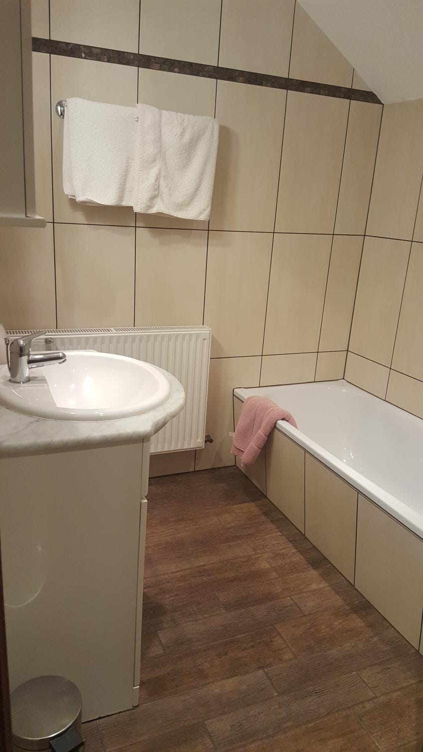 Bathroom, Bath