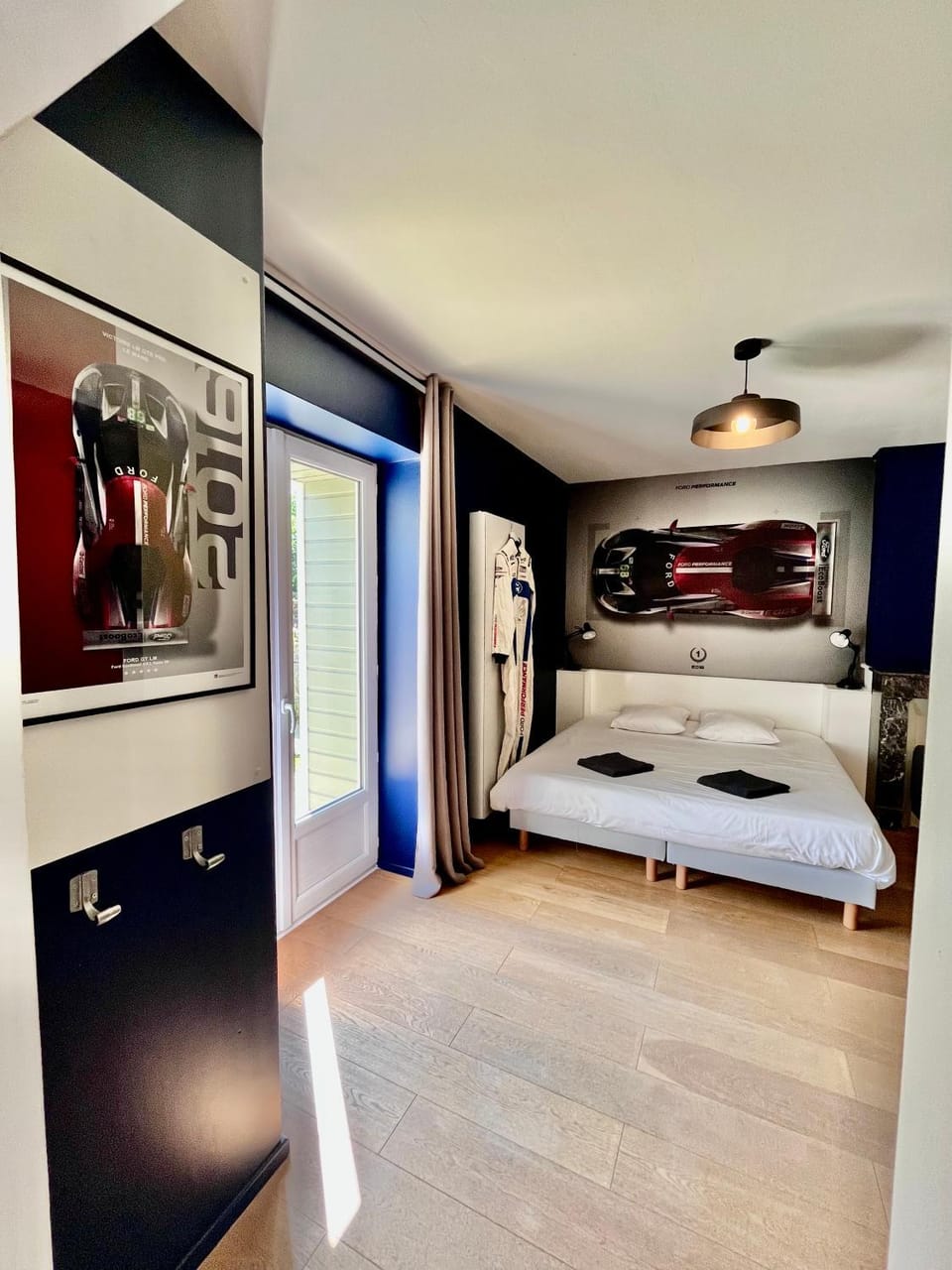Maison 1440 - SPIRIT, logement Atypique Sport Auto House in Pays de la Loire
