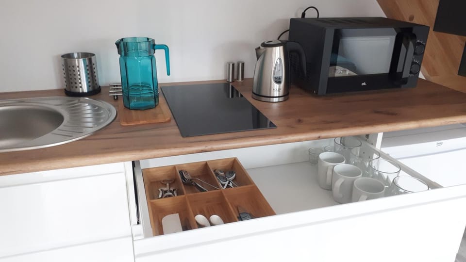 Kitchen or kitchenette, Food and drinks, Decorative detail
