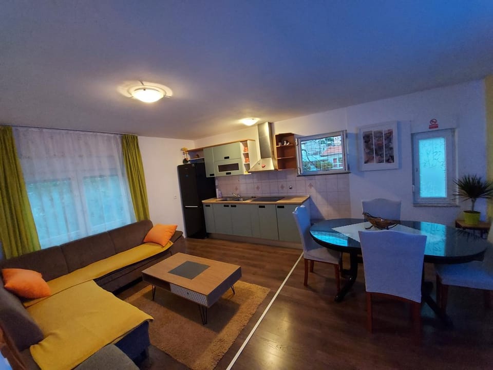 Living room, Seating area, Dining area