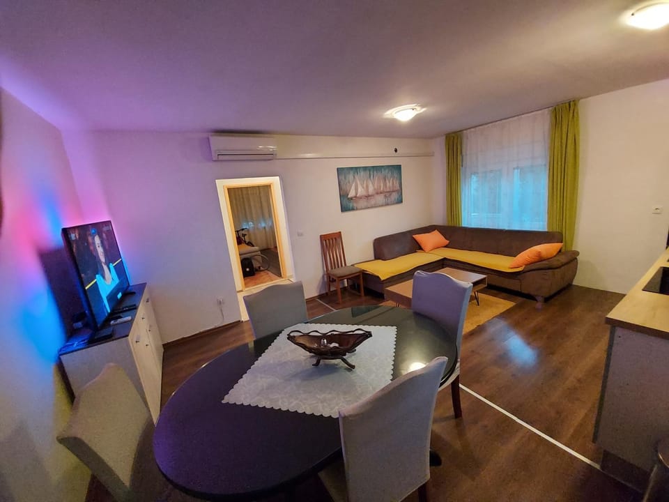 Living room, Seating area, Dining area