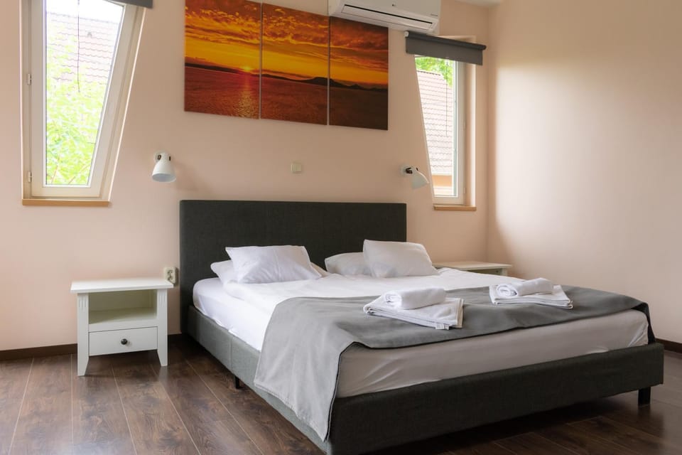Accomo Apartmanház Apartment hotel in Siófok