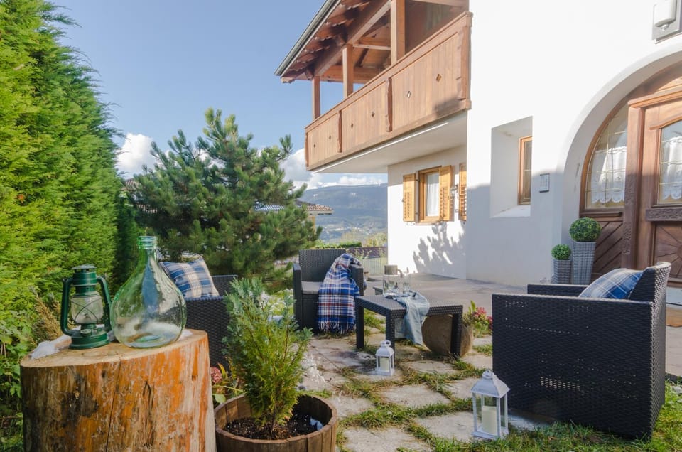 Natural landscape, Garden, View (from property/room), Garden view