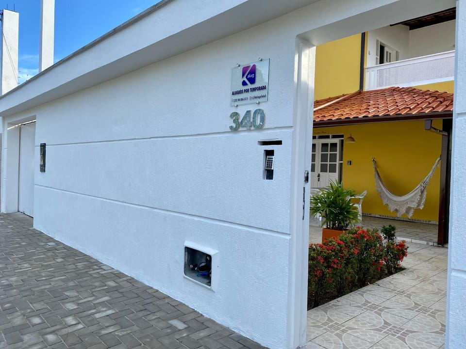Property building, Facade/entrance, Day