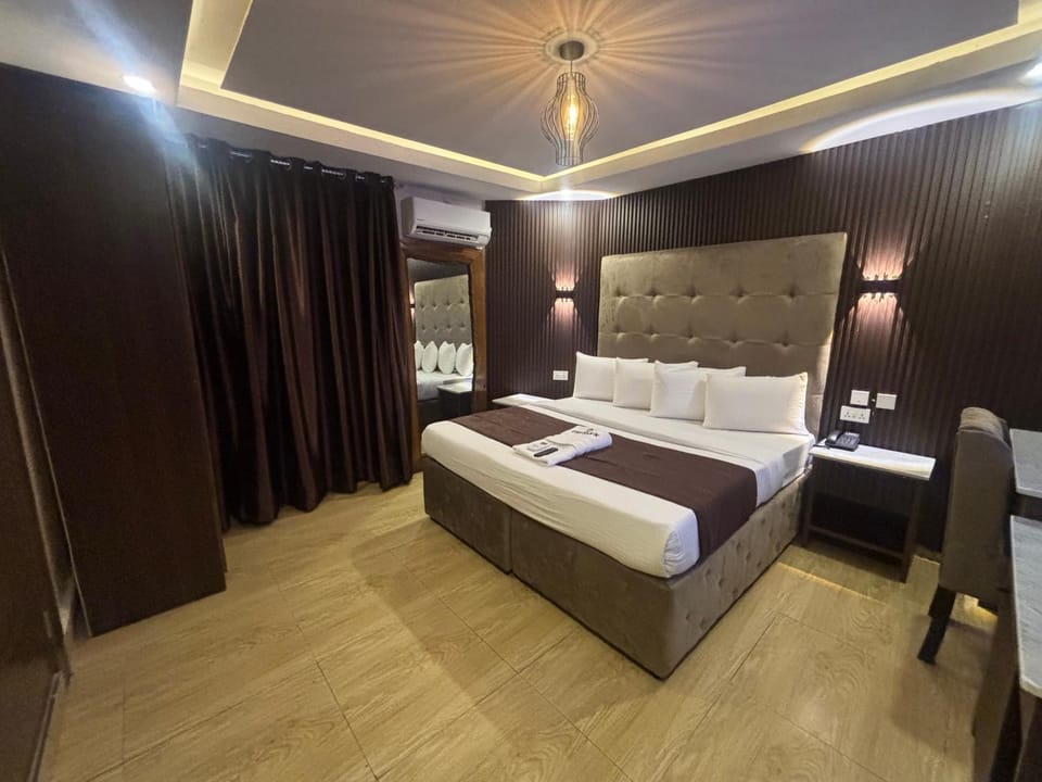 Photo of the whole room, Seating area, Bedroom, air conditioner