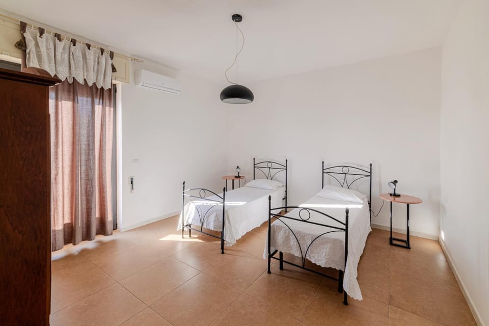 Bed, Photo of the whole room, Bedroom, towels, air conditioner