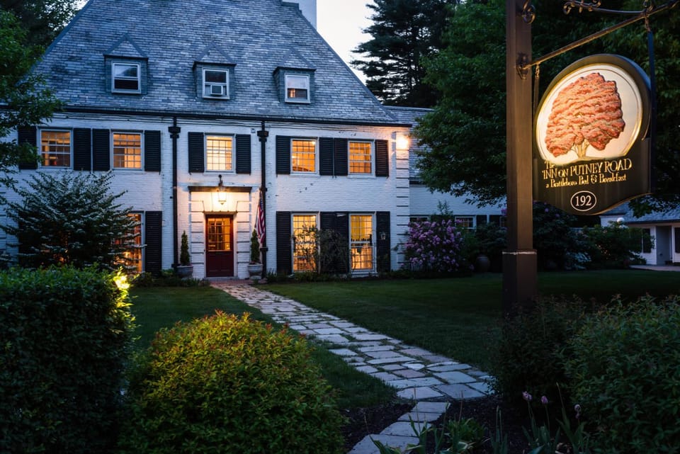 Facade/entrance, Night, Property logo or sign, Street view, Sunset